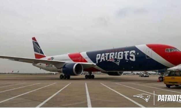 Patriots Team Plane Brings 1.2 Million Masks to the U.S.