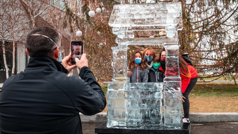 New Year's Eve on the Waterfront: Ice Sculpture Stroll & Celebration